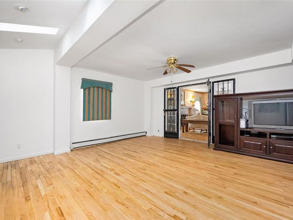 24 Lawrence Avenue, Rockville Centre NY 11570