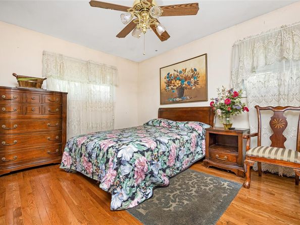 24 Lawrence Avenue, Rockville Centre NY 11570