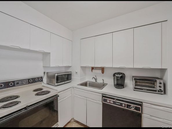 360 Shore Road 4B, Long Beach NY 11561