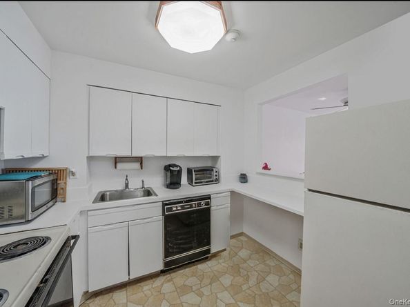 360 Shore Road 4B, Long Beach NY 11561