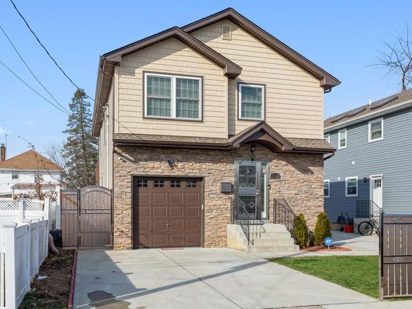 112 Emporia Avenue, Elmont NY 11003