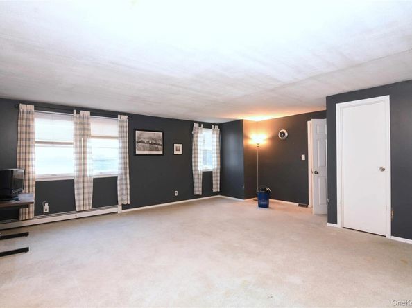 651 Windmill Avenue, North Babylon NY 11703