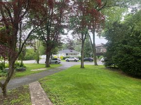 95 Muncie Road, West Babylon NY 11704