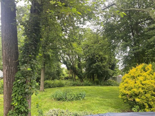 95 Muncie Road, West Babylon NY 11704