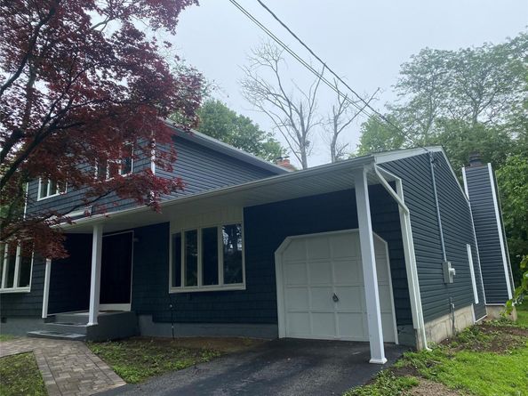 95 Muncie Road, West Babylon NY 11704