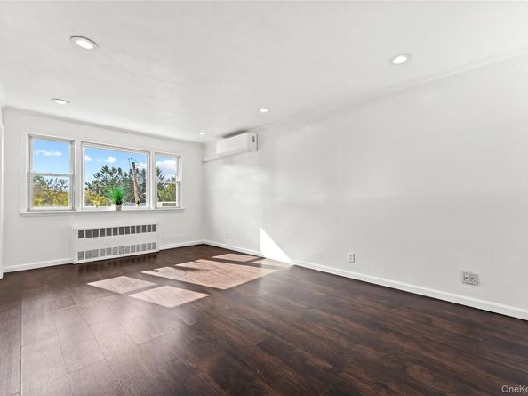 5-39 117 Street, College Point NY 11356