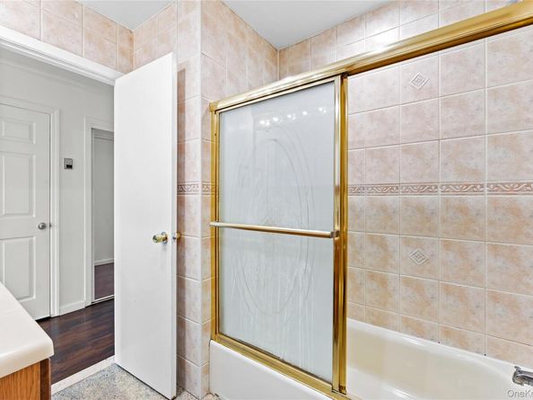 5-39 117 Street, College Point NY 11356