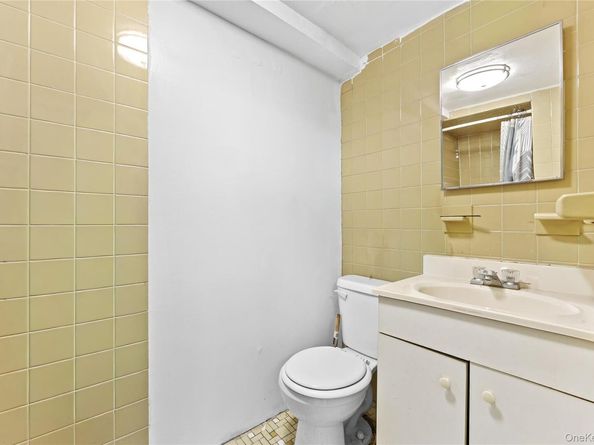 5-39 117 Street, College Point NY 11356