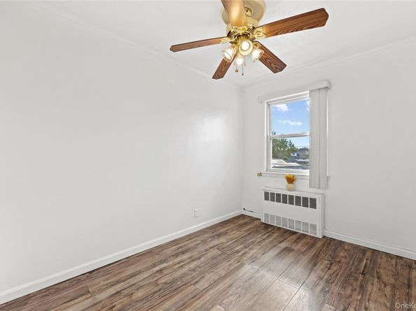 5-39 117 Street, College Point NY 11356