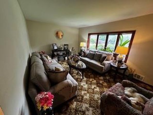 8 Hickory Street, Central Islip NY 11722