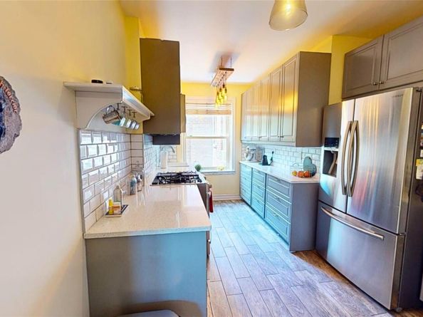 48-01 42nd Street 5D, Sunnyside NY 11104