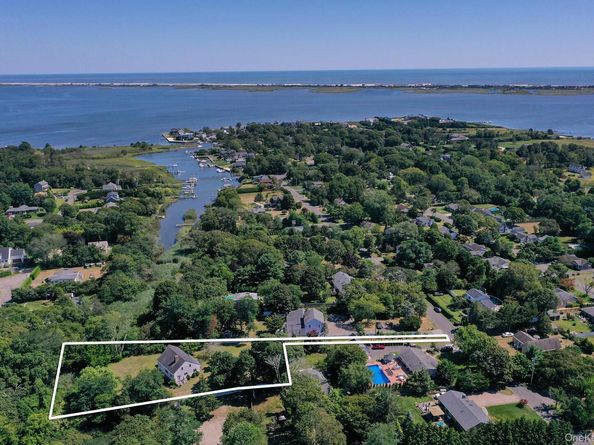 13 West End Avenue, East Quogue NY 11942