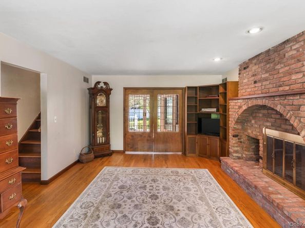 13 West End Avenue, East Quogue NY 11942
