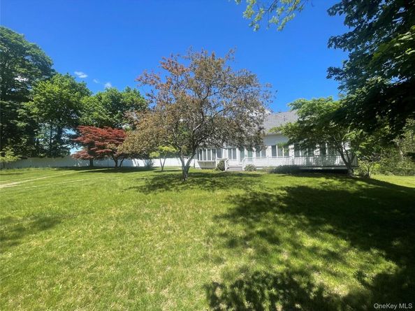 13 West End Avenue, East Quogue NY 11942