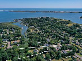 13 West End Avenue, East Quogue NY 11942