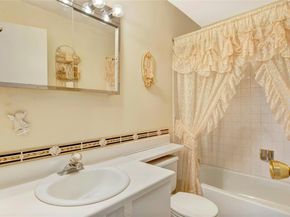107 E Midland Pond Court, Moriches NY 11955