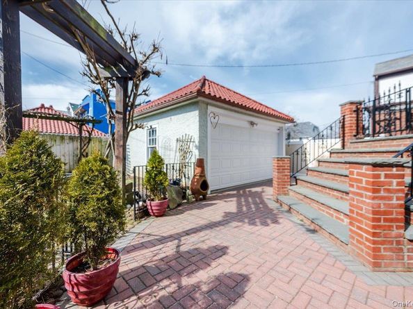 211 Laurelton Boulevard, Long Beach NY 11561