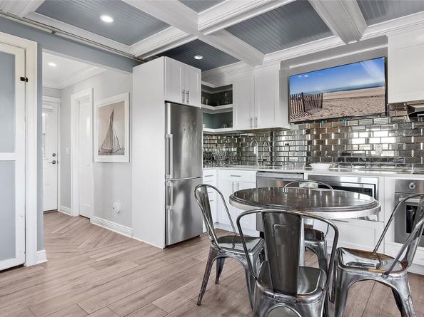 2004 Montauk 1811, Amagansett NY 11930