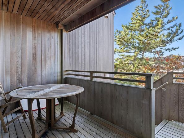 2004 Montauk 1811, Amagansett NY 11930