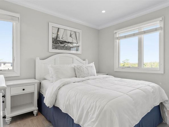 2004 Montauk 1811, Amagansett NY 11930