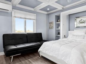 2004 Montauk 1811, Amagansett NY 11930