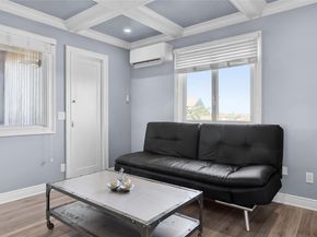 2004 Montauk 1811, Amagansett NY 11930