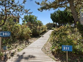 2004 Montauk 1811, Amagansett NY 11930