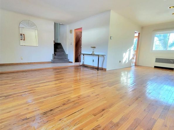 3914 Jerusalem Avenue, Seaford NY 11783