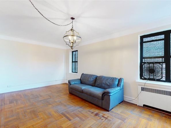 3000 Valentine Avenue 4E, Bronx NY 10458