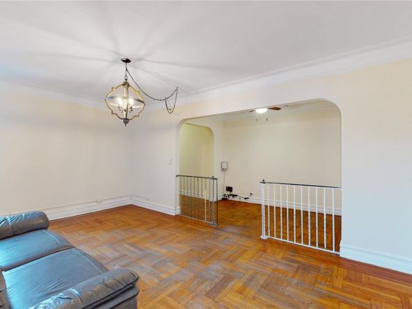 3000 Valentine Avenue 4E, Bronx NY 10458