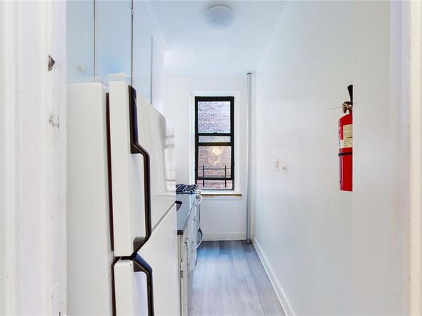 3000 Valentine Avenue 4E, Bronx NY 10458