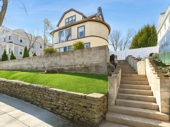 22 Landscape Avenue