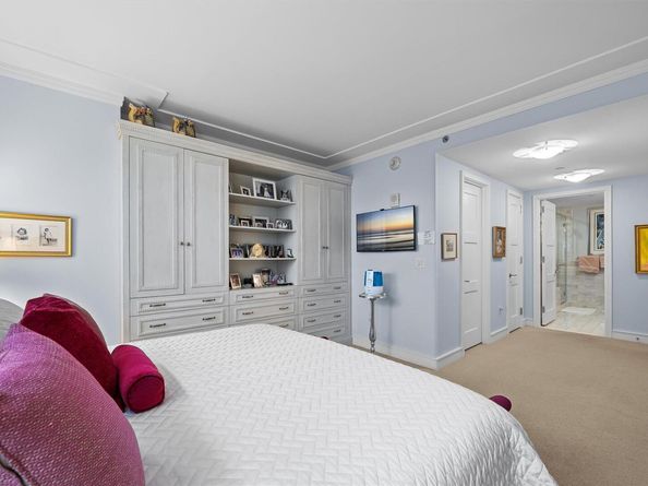 5 Renaissance Square 23G, White Plains NY 10601