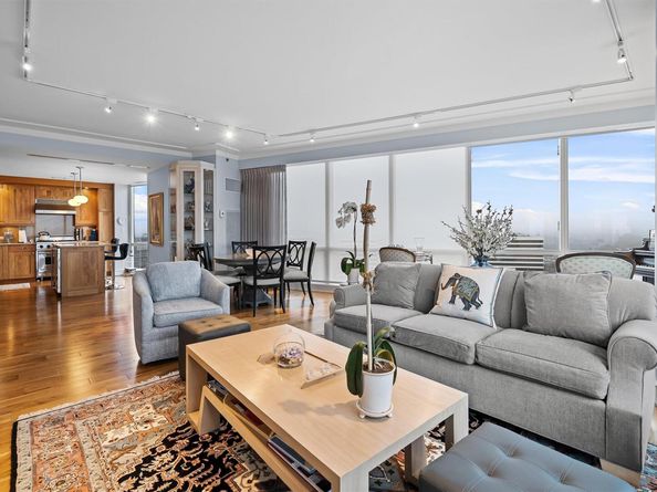 5 Renaissance Square 23G, White Plains NY 10601