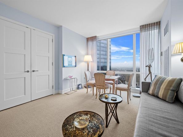 5 Renaissance Square 23G, White Plains NY 10601