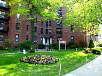 112-24 Northern Boulevard