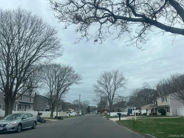 52 Arpage Drive E, Shirley NY 11967