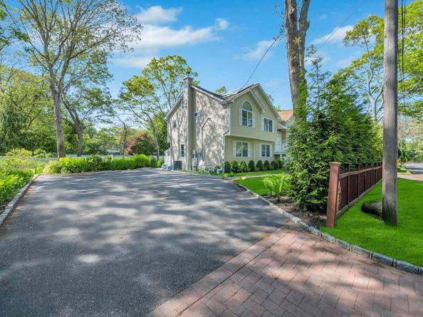 10 12th Street, East Hampton NY 11937