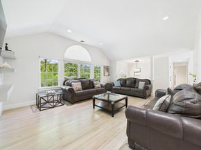 10 12th Street, East Hampton NY 11937