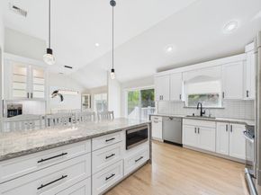 10 12th Street, East Hampton NY 11937
