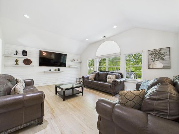 10 12th Street, East Hampton NY 11937