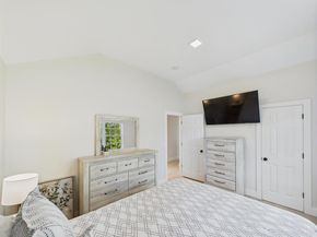 10 12th Street, East Hampton NY 11937