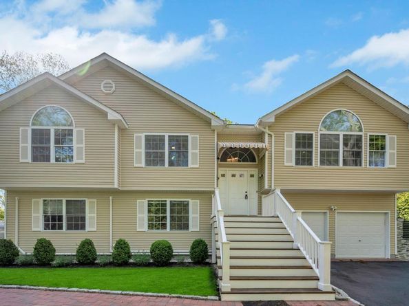 10 12th Street, East Hampton NY 11937