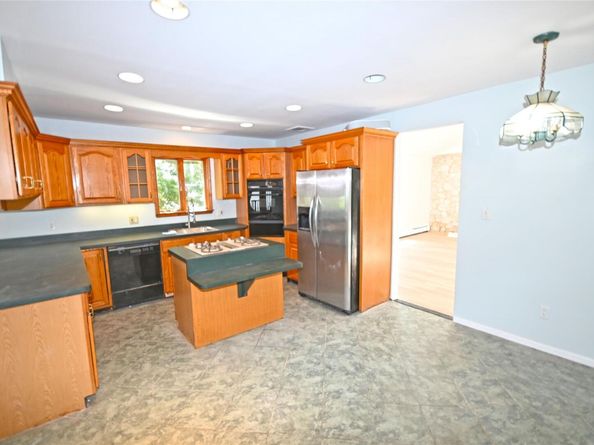 2198 Willow Street, Wantagh NY 11793