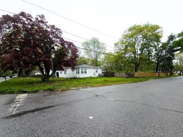 135 Mayfield Drive, Mastic Beach NY 11951
