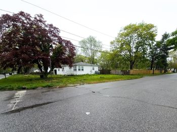 135 Mayfield Drive