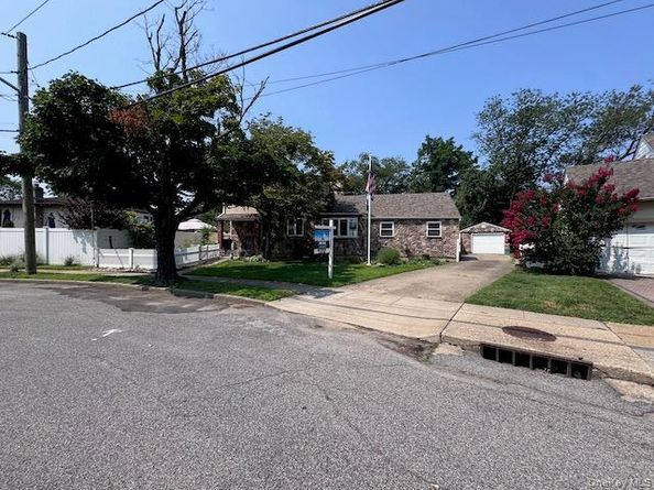 980 Siems Court, North Bellmore NY 11710
