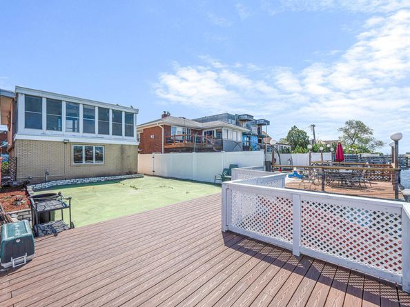 15940 95th Street, Howard Beach NY 11414