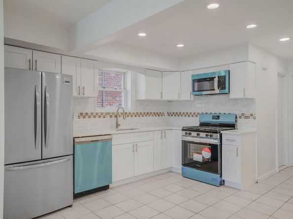 15940 95th Street, Howard Beach NY 11414