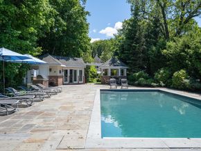 7 Cedar Lane, Glen Cove NY 11542